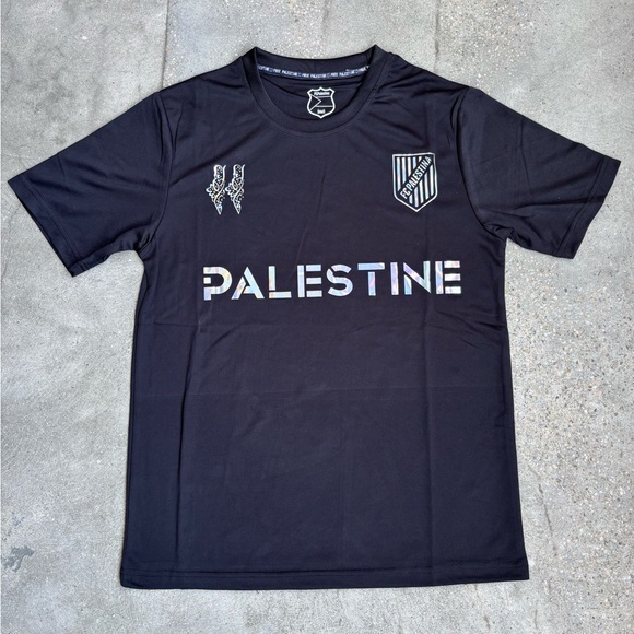PALESTINE JERSEY ๐ต๐ธ TAILLE S/M/L ๐ฅ DISPO โ
- Picture 1 of 3